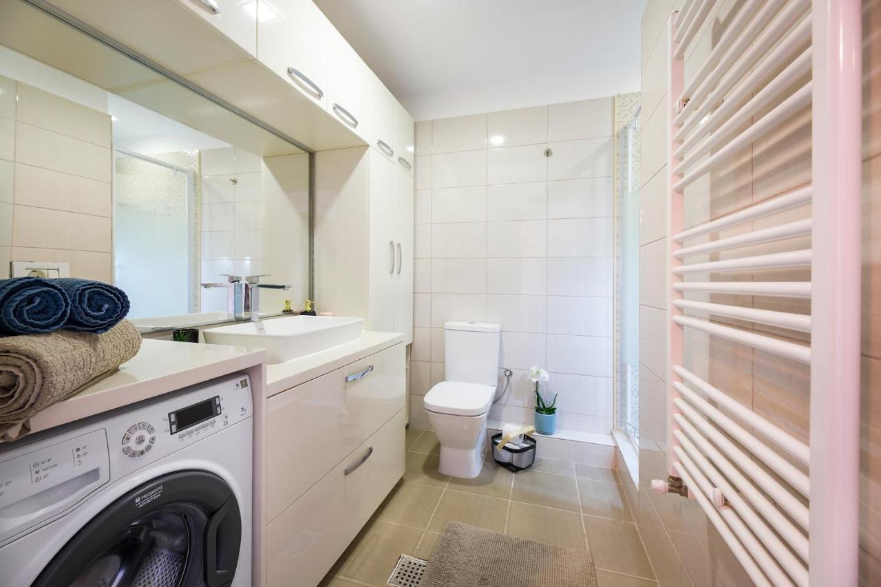 Bucharest Penthouse With Sauna And Terrace Ngoại thất bức ảnh